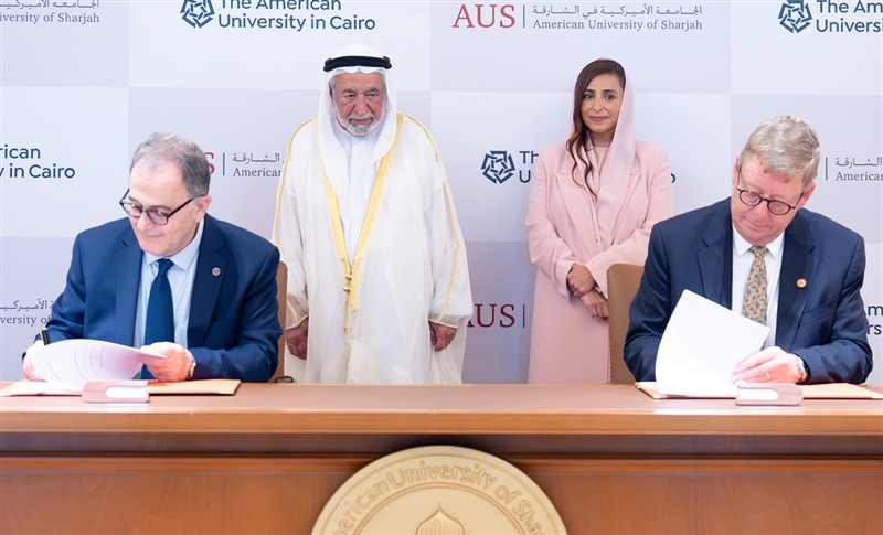 سلطان يشهد توقيع مذكرة تفاهم بين «أمريكية الشارقة» والجامعة الأمريكية بالقاهرة