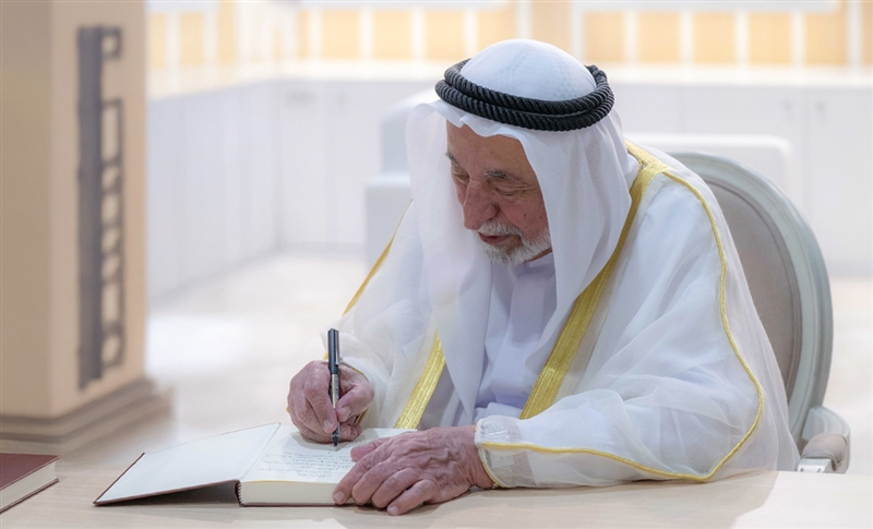 «تاريخ القواسم».. سلطان يوثق سيرة المجد		