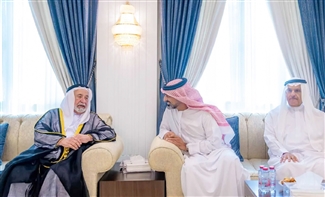 حاكم الشارقة يقدم واجب العزاء في وفاة مريم بنت سلطان القاسمي